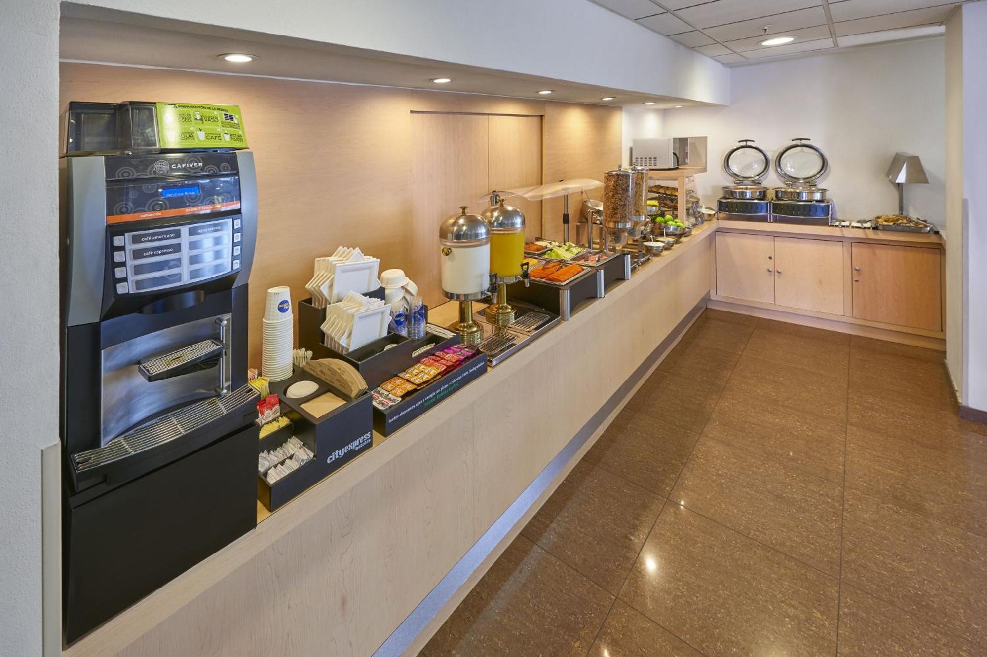 City Express By Marriott Puebla Finsa Exterior foto